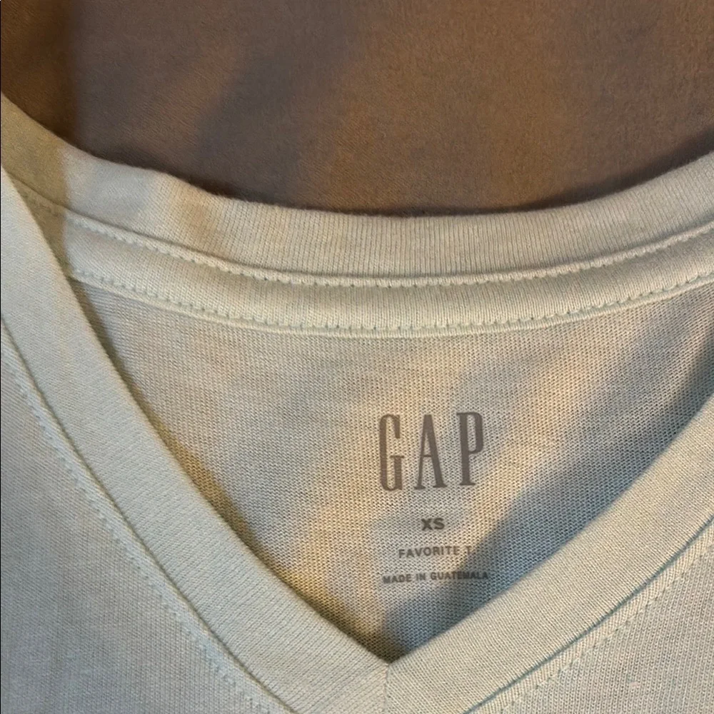 GAP Classic Light Blue V-Neck Tee - Picture 2 of 3